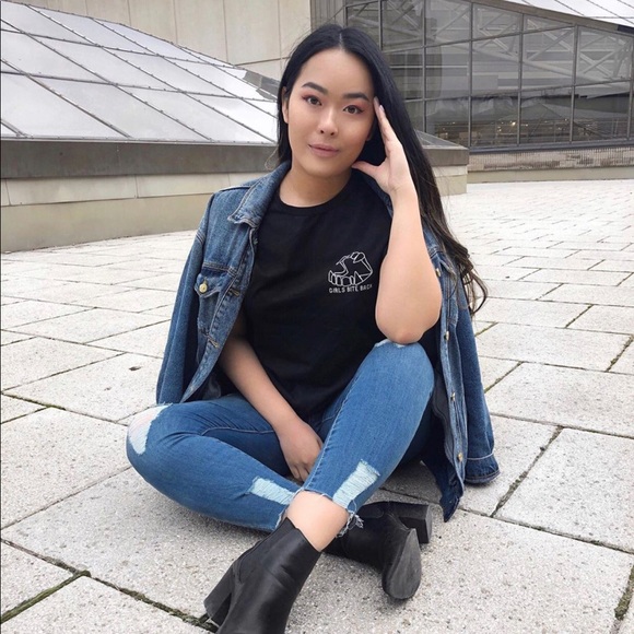 Meet your Posher, Angela - Picture 2 of 6